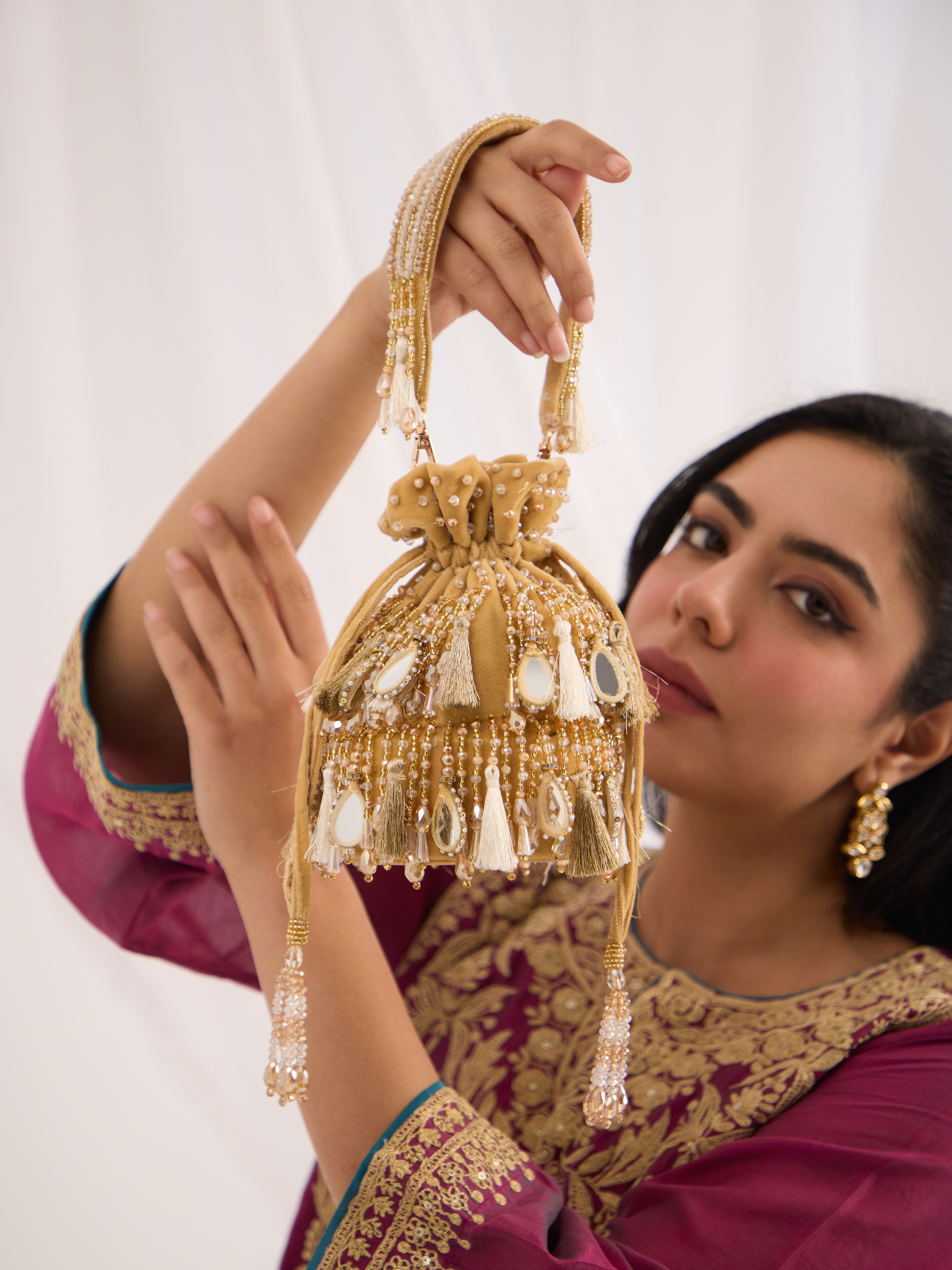 Helia Sienna Bag- Gold