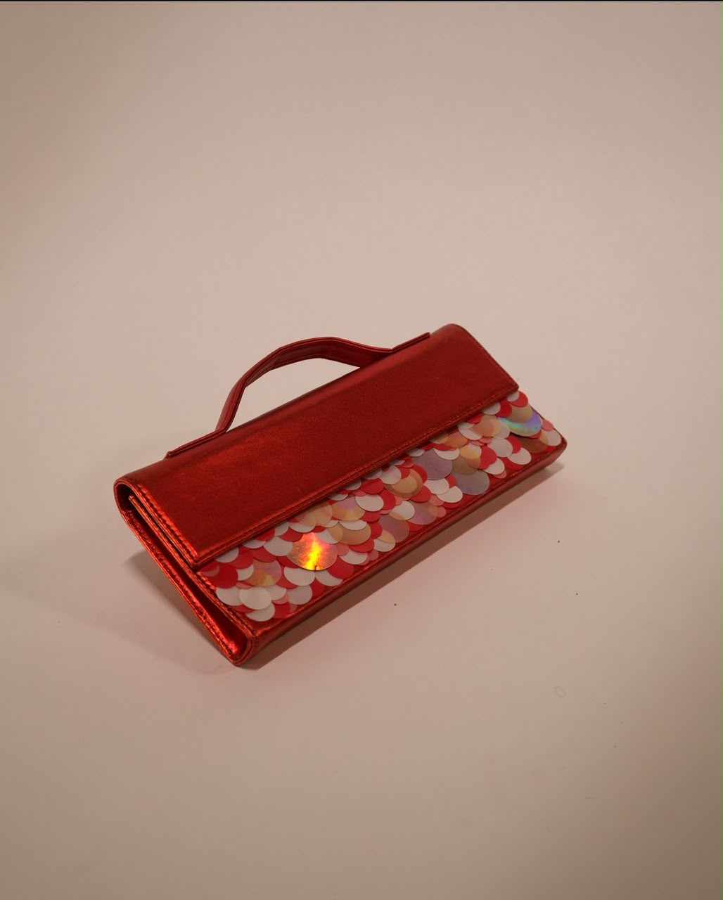 THE LONG ISLAND CLUTCH-SCARLET RED