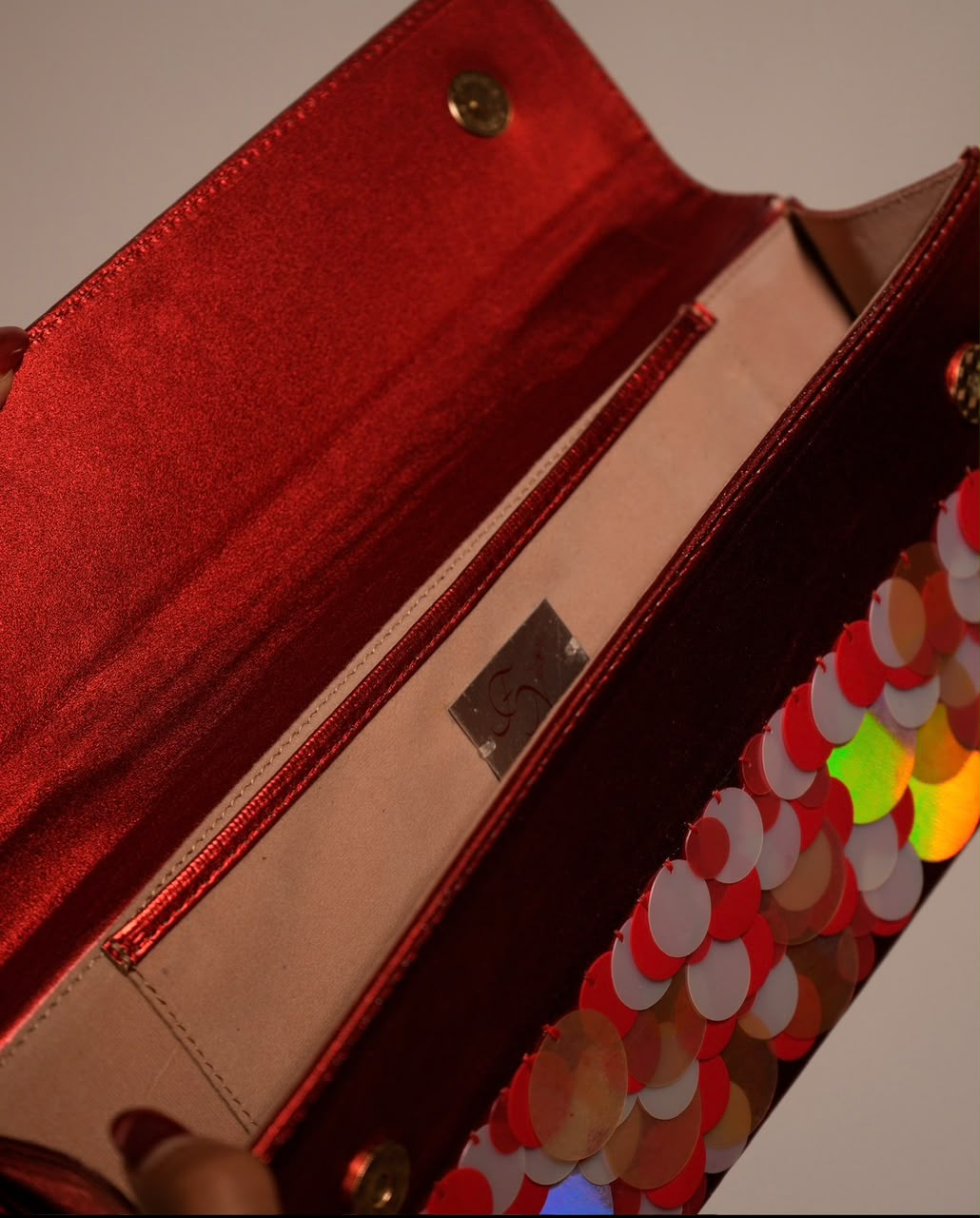 THE LONG ISLAND CLUTCH-SCARLET RED