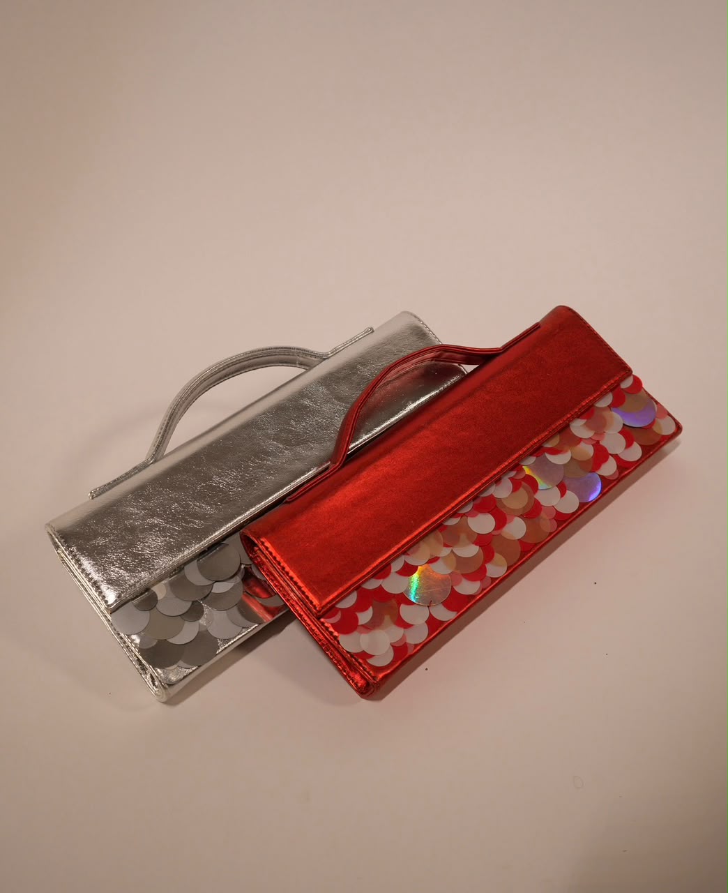 THE LONG ISLAND CLUTCH-SCARLET RED